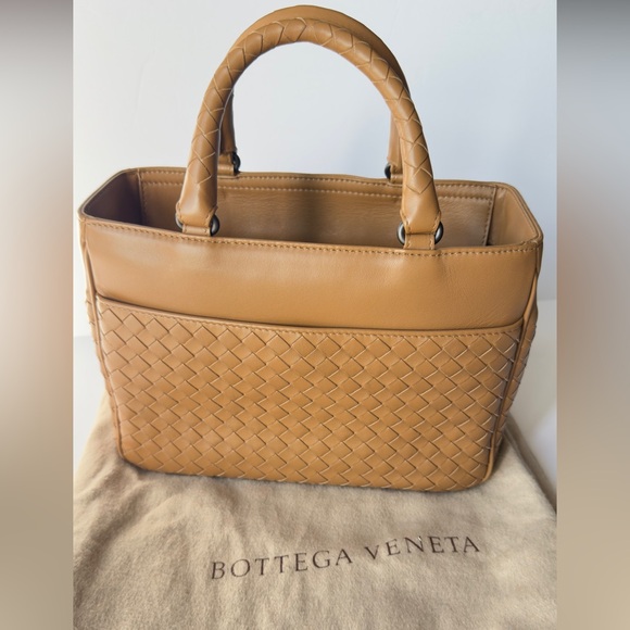 Bottega Veneta Handel and Crossbody Bag - Picture 5 of 10